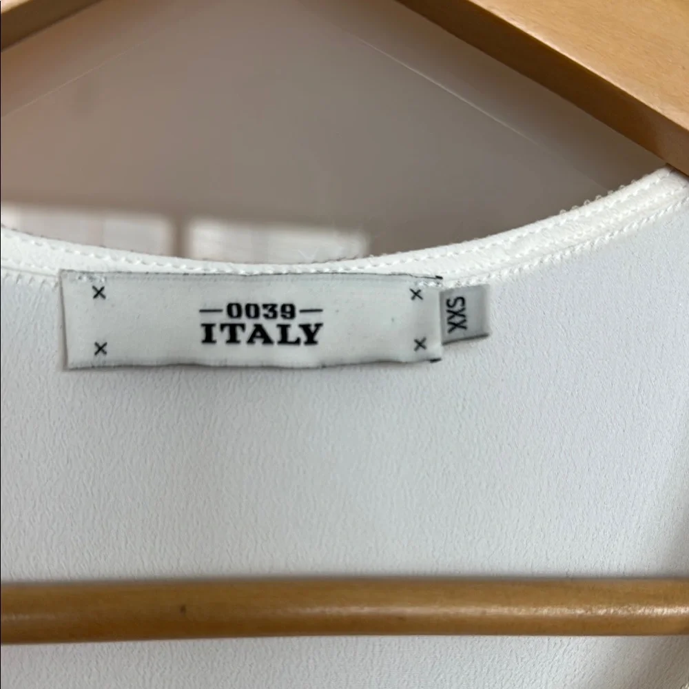 White Pleated Long Sleeve Blouse - Picture 4 of 4